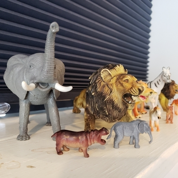 African Jungle Animal Plastic Figurines Toy Lot - Picture 2 of 12